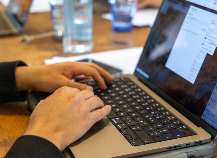 Mailchimp vs ConvertKit: Which platform fits your community’s needs?