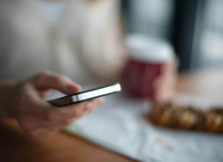 Comparing Intercom alternatives; Crisp and Zen Desk